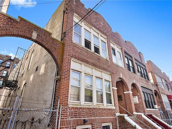 Multi-family for Sale Soundview, Bronx