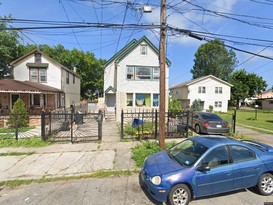 Home for Pre-foreclosure South Jamaica, Queens