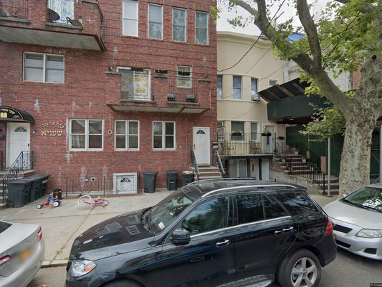 Multi-family for Pre-foreclosure / auction Borough Park, Brooklyn