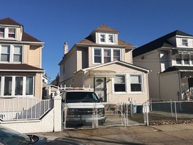 Home for Pre-foreclosure / auction South Ozone Park, Queens