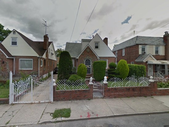 Multi-family for Pre-foreclosure St Albans, Queens