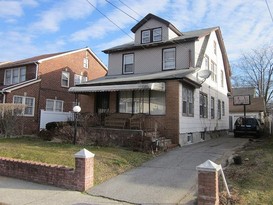 Home for Pre-foreclosure / auction St Albans, Queens