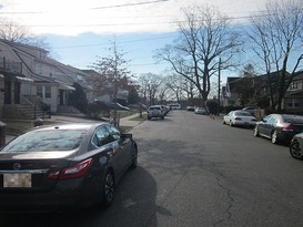 Home for Pre-foreclosure / auction St Albans, Queens