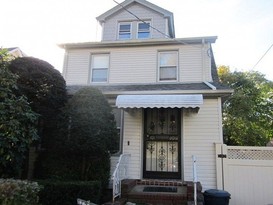 Home for Pre-foreclosure / auction St Albans, Queens