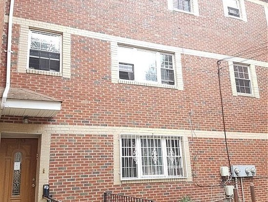 Multi-family for Sale Soundview, Bronx