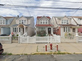 Home for Pre-foreclosure / auction South Ozone Park, Queens