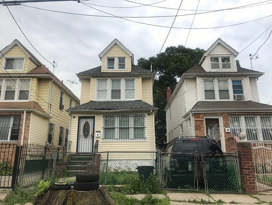 Single-family for Pre-foreclosure / auction South Jamaica, Queens