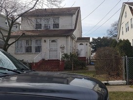 Home for Pre-foreclosure / auction St Albans, Queens