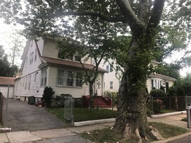 Home for Pre-foreclosure / auction St Albans, Queens