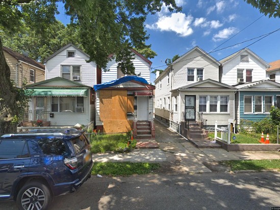 Single-family for Sale South Jamaica, Queens