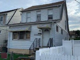 Home for Auction St Albans, Queens