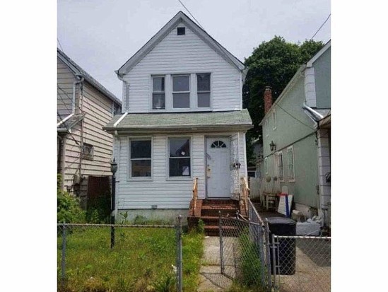 Single-family for Pre-foreclosure / auction South Jamaica, Queens