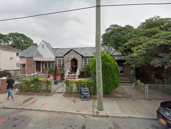 Single-family for Pre-foreclosure / auction South Jamaica, Queens