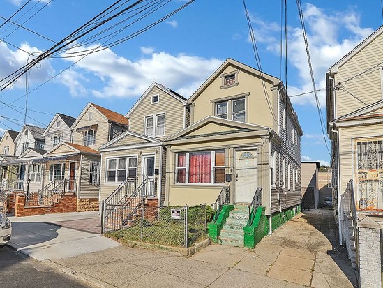 Single-family for Sale South Jamaica, Queens