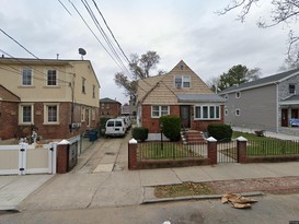 Home for Pre-foreclosure St Albans, Queens