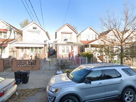 Home for Pre-foreclosure / auction South Ozone Park, Queens