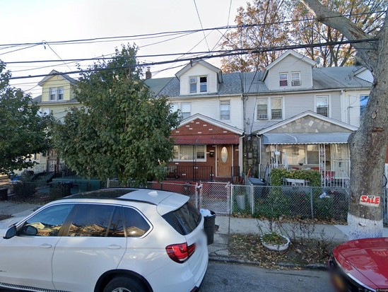 Single-family for Pre-foreclosure / auction South Ozone Park, Queens