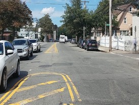 Home for Auction St Albans, Queens