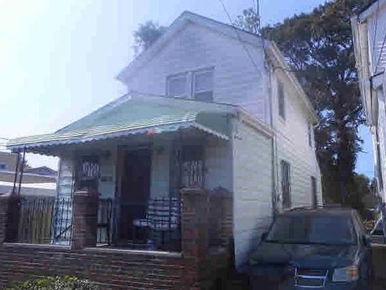 Single-family for Auction South Jamaica, Queens