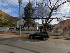 Home for Pre-foreclosure South Ozone Park, Queens