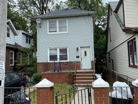 Single-family for Sale St Albans, Queens