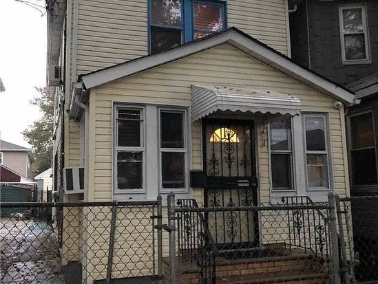 Single-family for Sale South Ozone Park, Queens