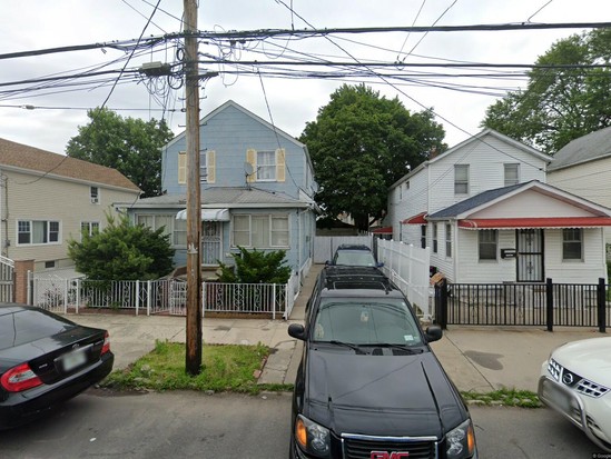 Multi-family for Pre-foreclosure South Ozone Park, Queens