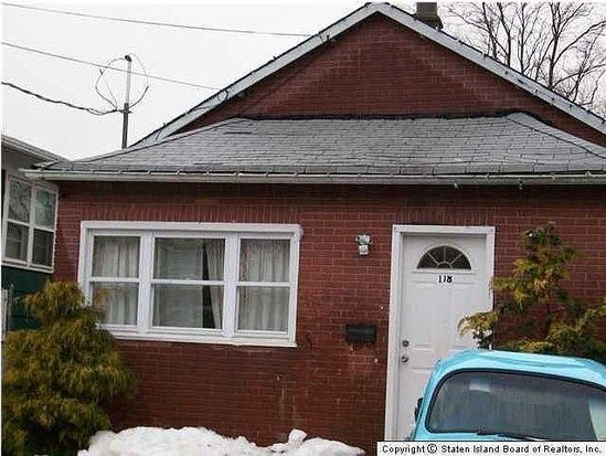 Single-family for Pre-foreclosure Travis, Staten Island