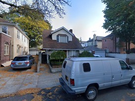 Home for Pre-foreclosure / auction Midwood, Brooklyn