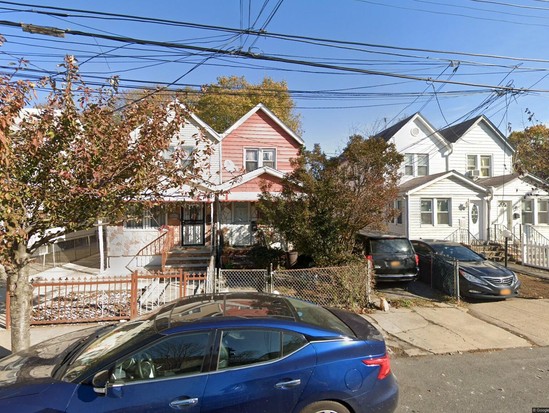 Single-family for Pre-foreclosure / auction St Albans, Queens