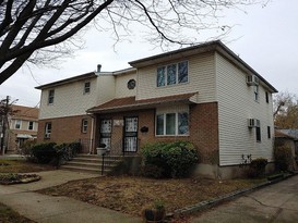 Home for Pre-foreclosure / auction St Albans, Queens