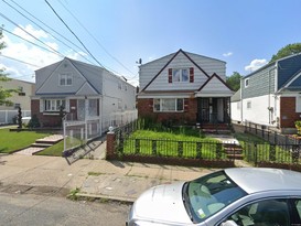 Home for Pre-foreclosure St Albans, Queens