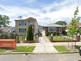 Home for Pre-foreclosure St Albans, Queens