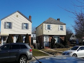 Home for Pre-foreclosure / auction Cambria Heights, Queens