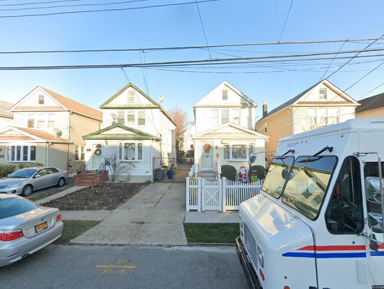 Single-family for Pre-foreclosure St Albans, Queens