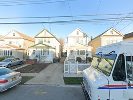 Home for Pre-foreclosure St Albans, Queens