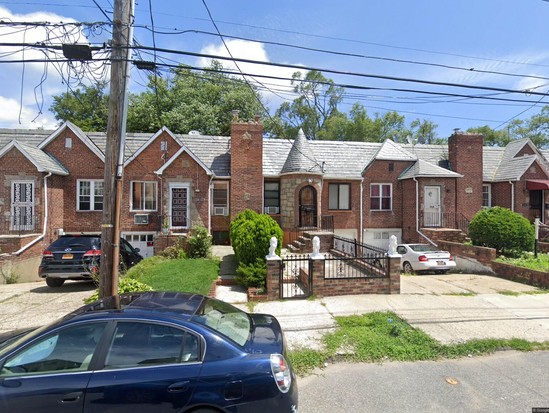 Single-family for Pre-foreclosure St Albans, Queens