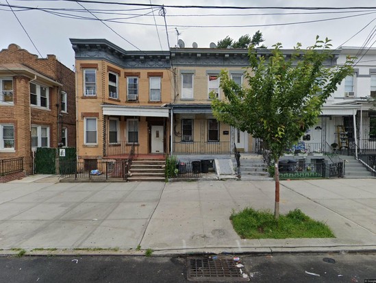 Multi-family for Pre-foreclosure / auction East New York, Brooklyn