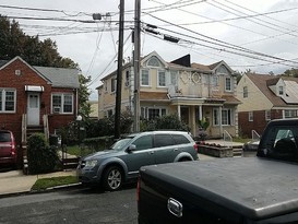 Home for Auction St Albans, Queens