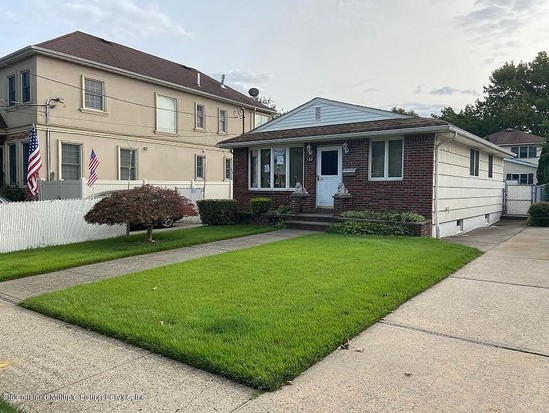 Single-family for Sale Grant City, Staten Island