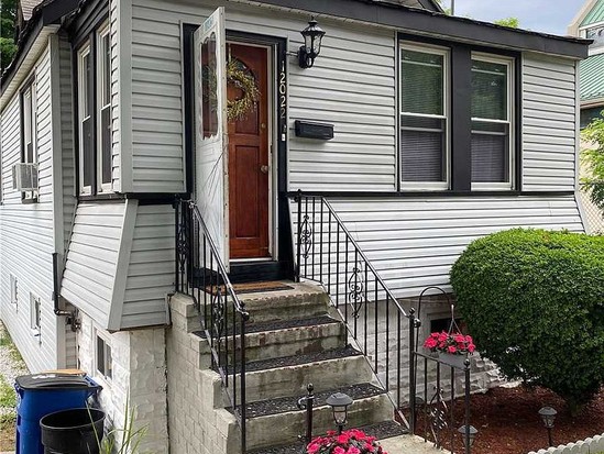 Single-family for Sale South Jamaica, Queens