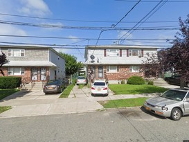 Home for Pre-foreclosure South Jamaica, Queens