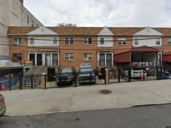 Multi-family for Pre-foreclosure / auction Concourse, Bronx