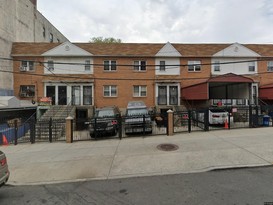 Home for Pre-foreclosure / auction Concourse, Bronx