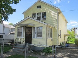 Home for Pre-foreclosure / auction St Albans, Queens