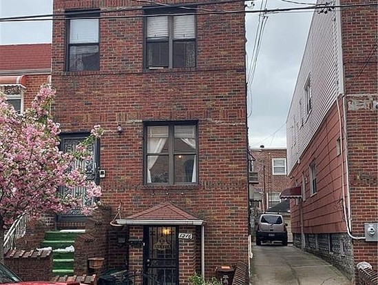 Multi-family for Sale Dyker Heights, Brooklyn