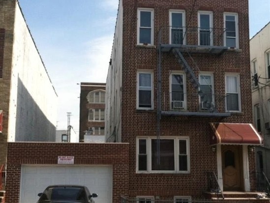 Multi-family for Sale Dyker Heights, Brooklyn