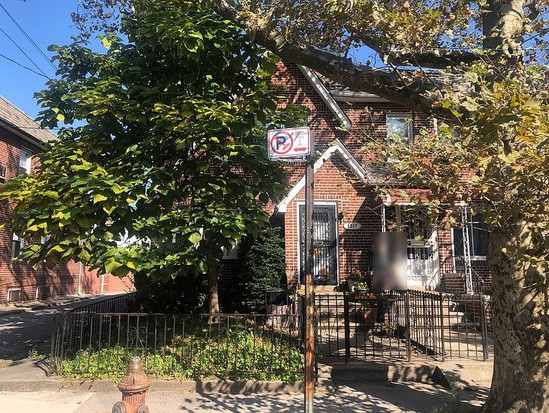 Single-family for Pre-foreclosure / auction East Flatbush, Brooklyn