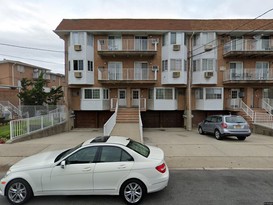 Home for Pre-foreclosure / auction Canarsie, Brooklyn