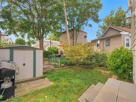 Home for Sale Throggs Neck, Bronx